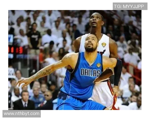 火箭队与小牛队激战第四节精彩回顾与关键时刻分析